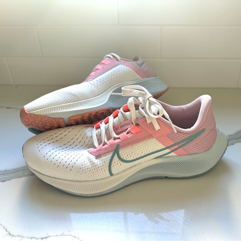 NWT Women’s Nike Pegasus 38 Sneakers